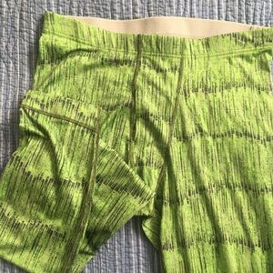 Patagonia Capilene Boys XXL Green tiger stripe 🐯